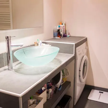 Charming Near The Marais & Louvre شقة